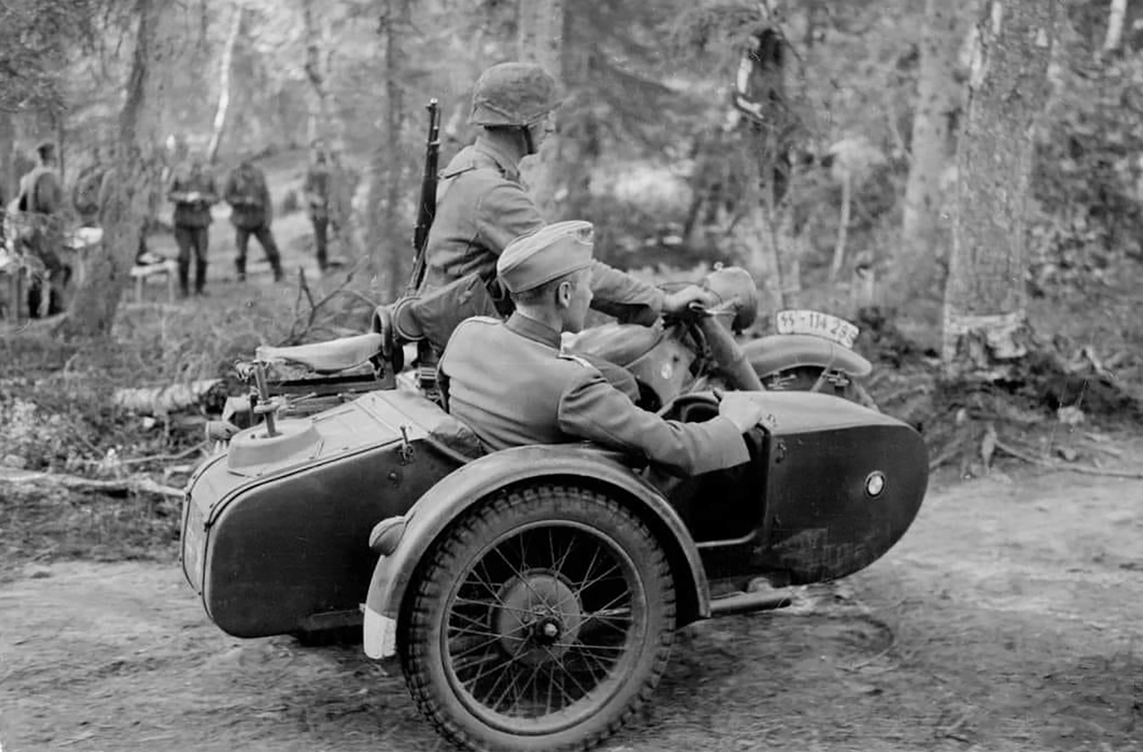 BMW R12