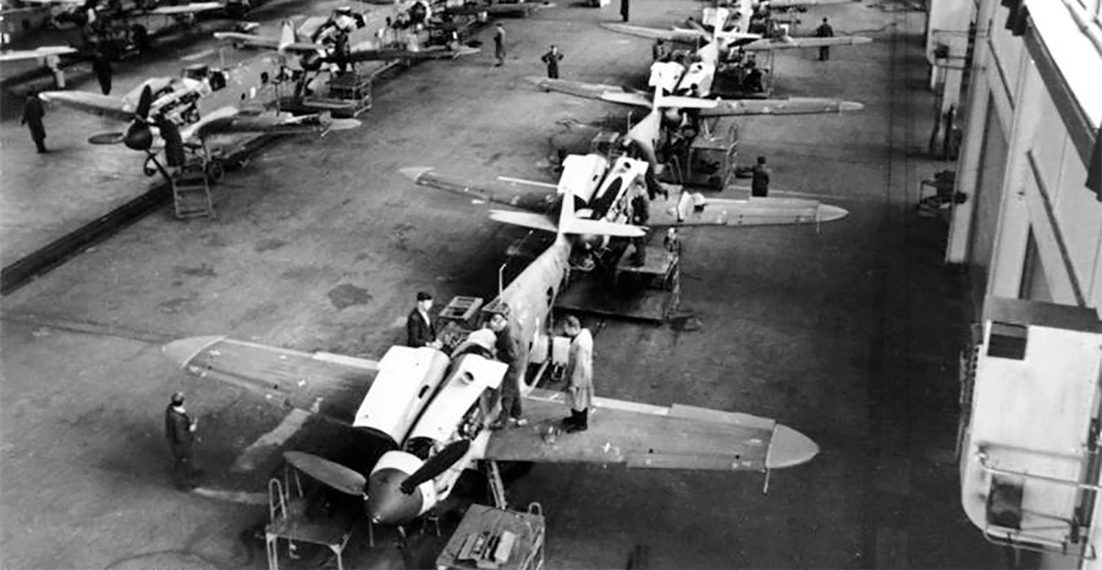 Bf 109 G-6 tuotantolinja